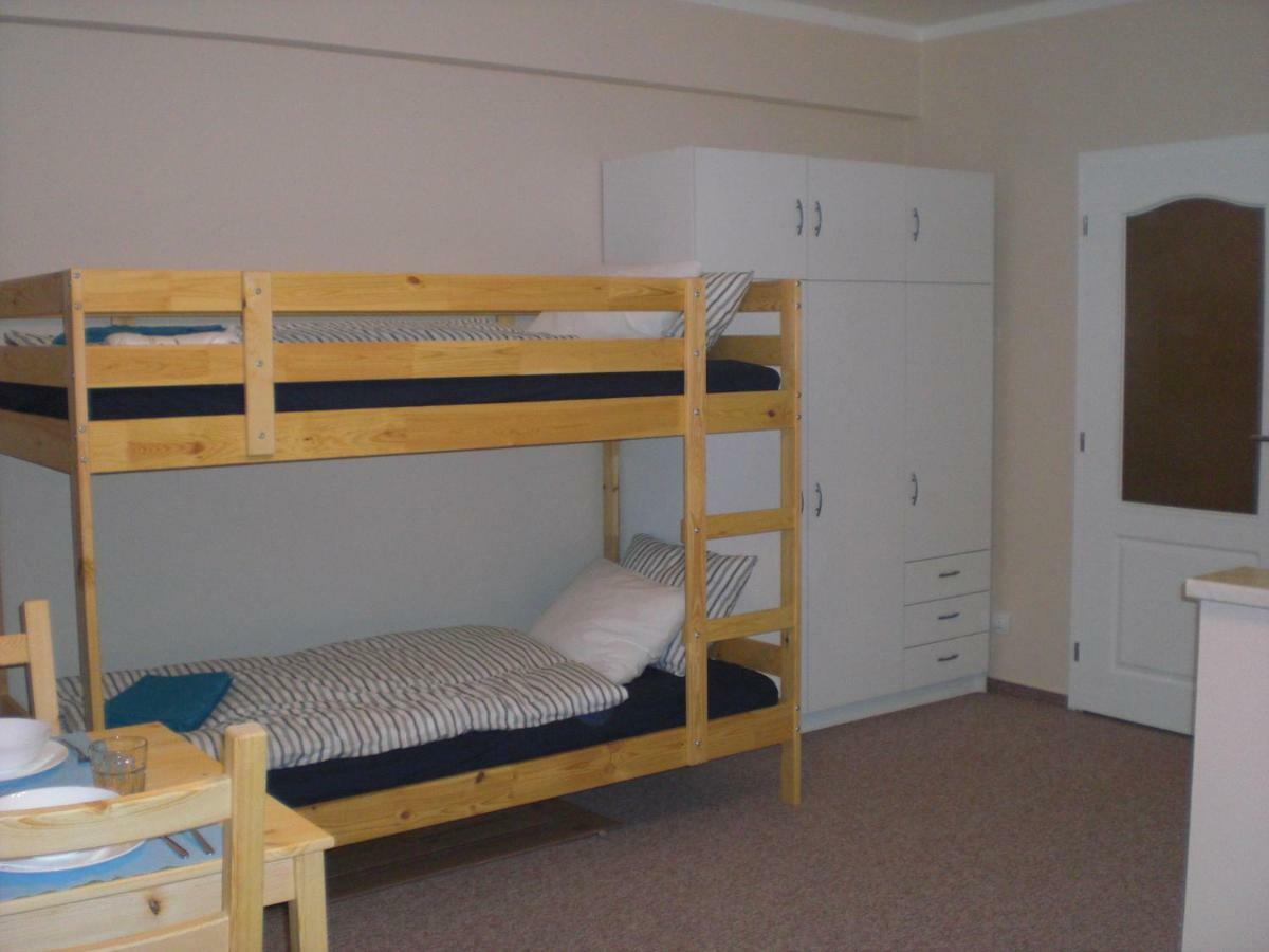 Apartman Pod Klinovcem 亚希莫夫 外观 照片
